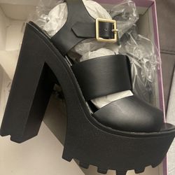 Soda Black Chunky Heel