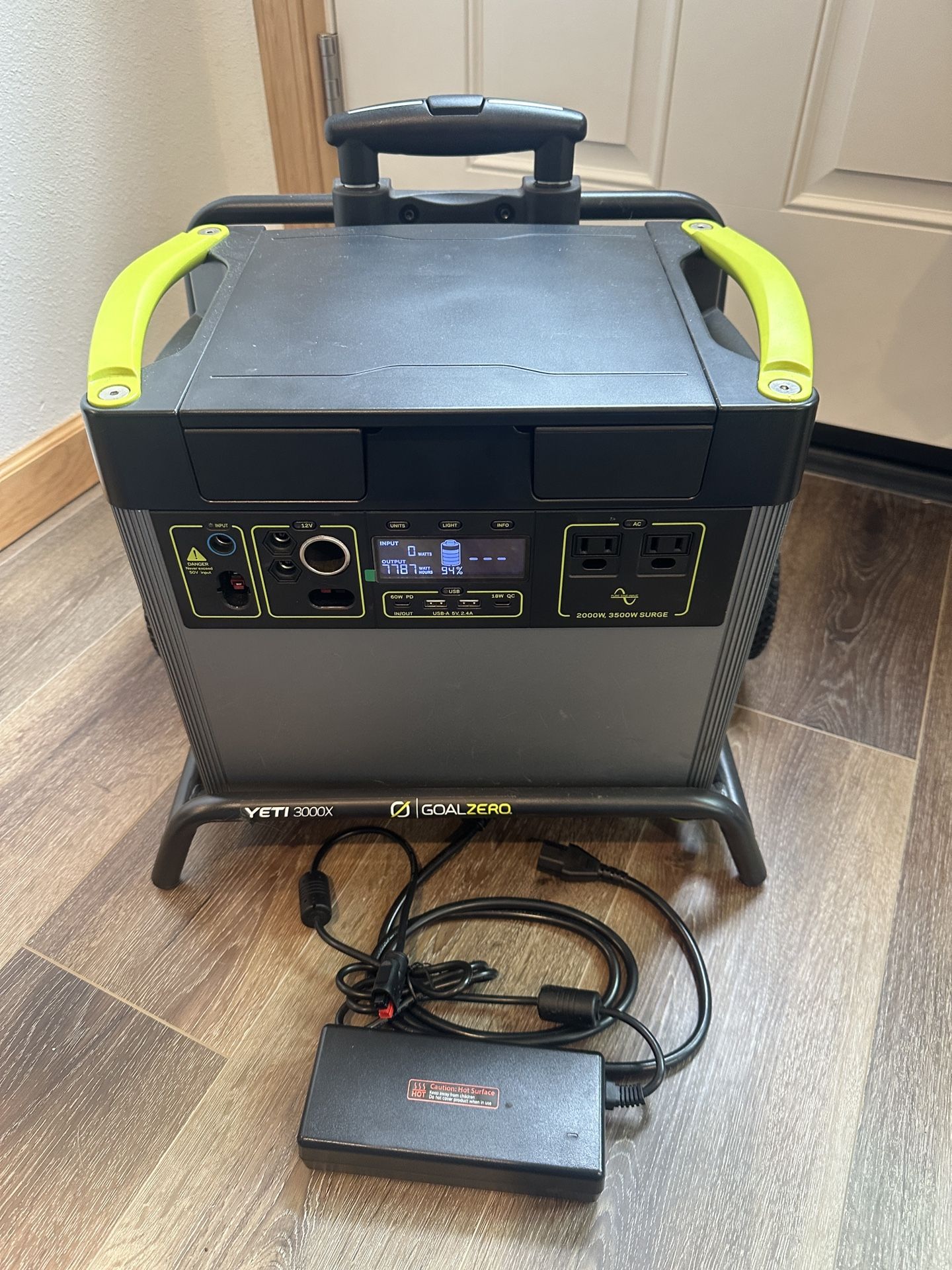 Goal Zero Yeti 3000x Power Station with Charger