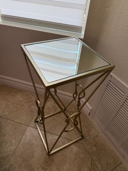 Set x 2 design table