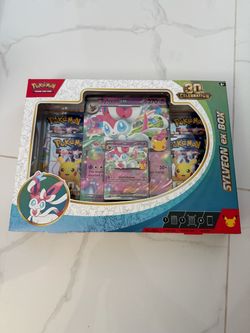 Pokemon 30th anniversary sylveon ex box
