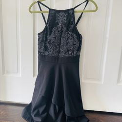 Cute black and white midi dress 