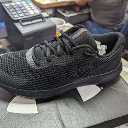 Under Armour Men's Surge 3 Running Shoes - Size 8