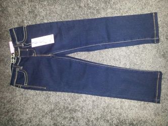 Sz 6 skinny jeans. New with tags