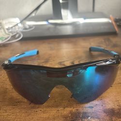 Oakleys M2 Frame XL Prizm Sapphire Lenses Polished Black Frame, blue sunglasses
