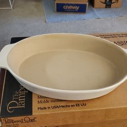 Pampered Chef Oval Baker