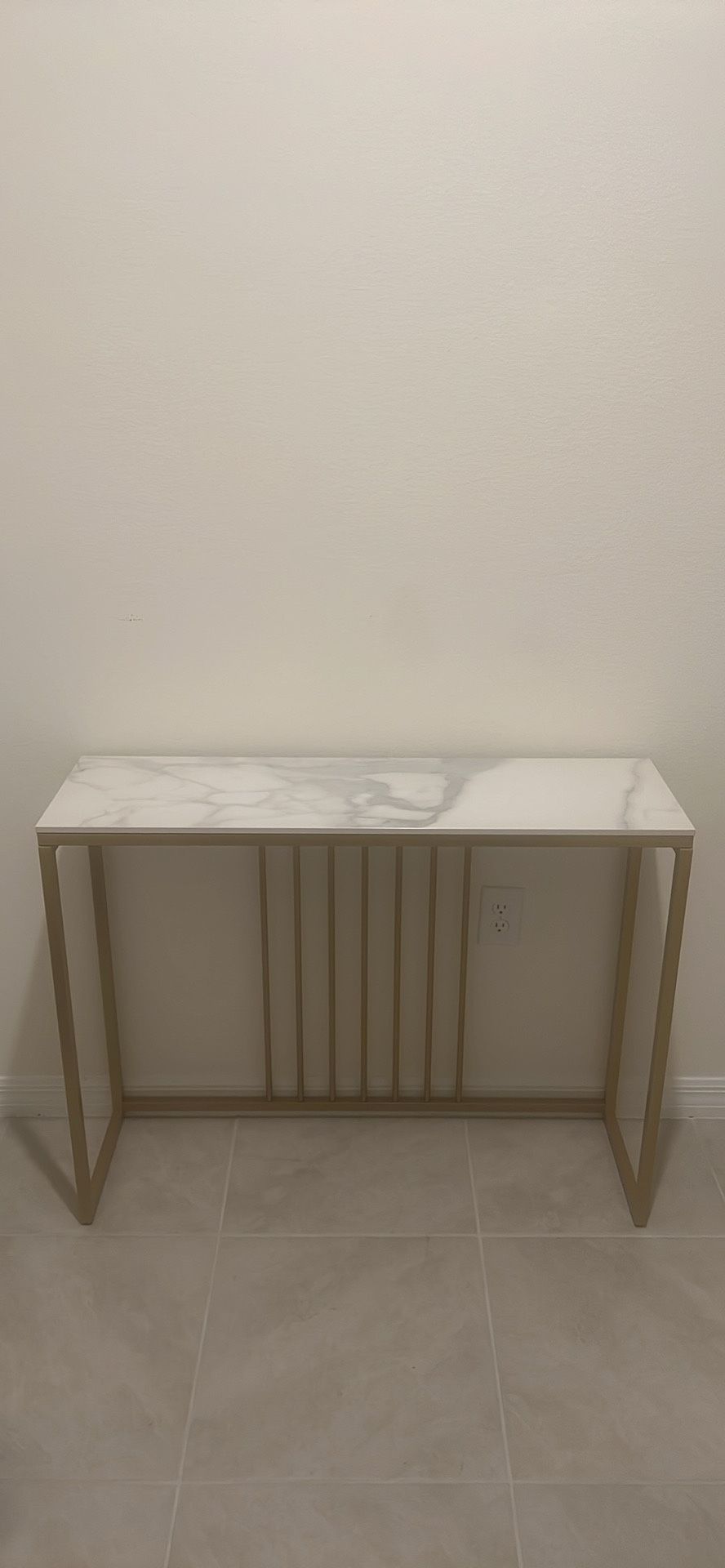 Mersija 39.4'' Stone Top Console Table
