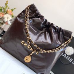 Vintage Style Chanel 22 Bag