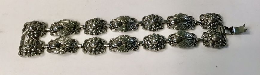Vintage Flower Bracelet