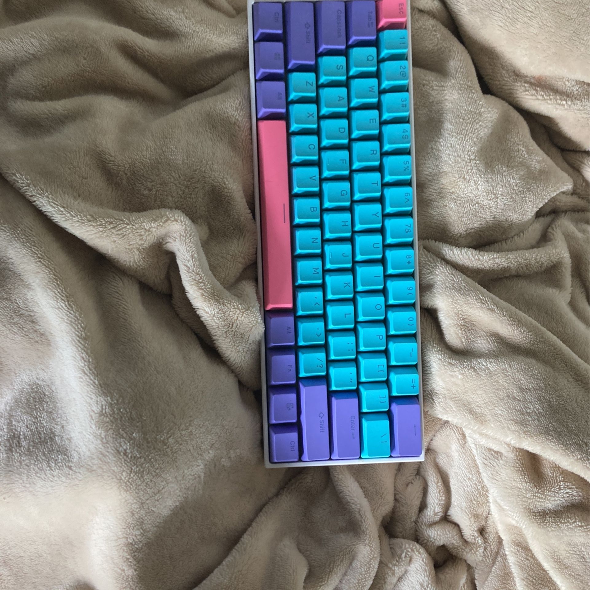Anne Pro Keybored With Customer Keycaps