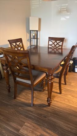 Dinning table