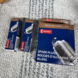 Nissan 370z / Infinity G37 Denso Spark Plug Kit