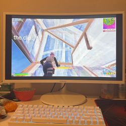 Samsung 27in White Super-Slim Curved 1080i LED Monitor, 1920 x 1080 Resolution (used Great Condition)