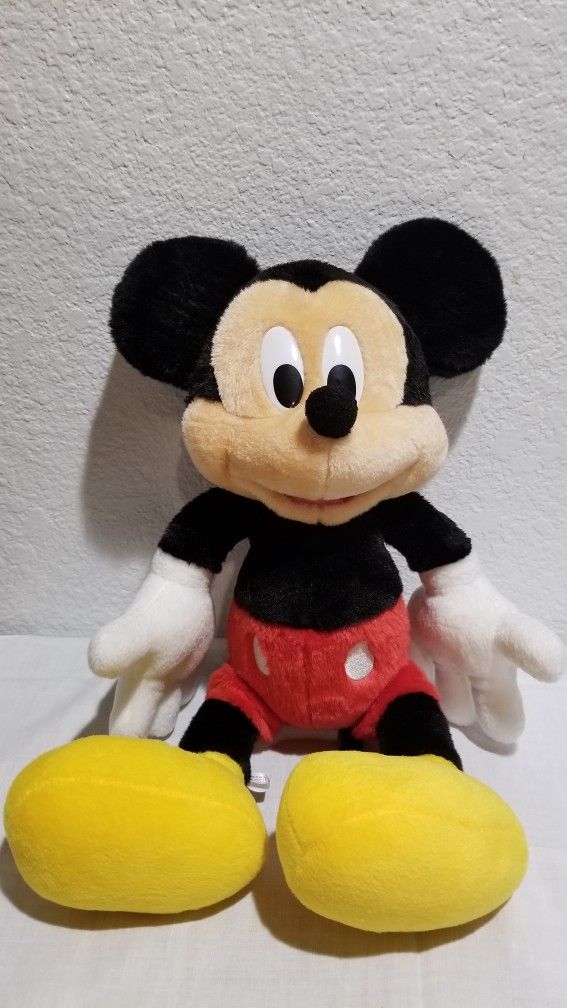 18" Plush Mickey Mouse Hartland C06 Tomy Group Walt Disney
