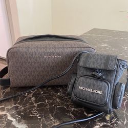 Michael Kors Pouch 