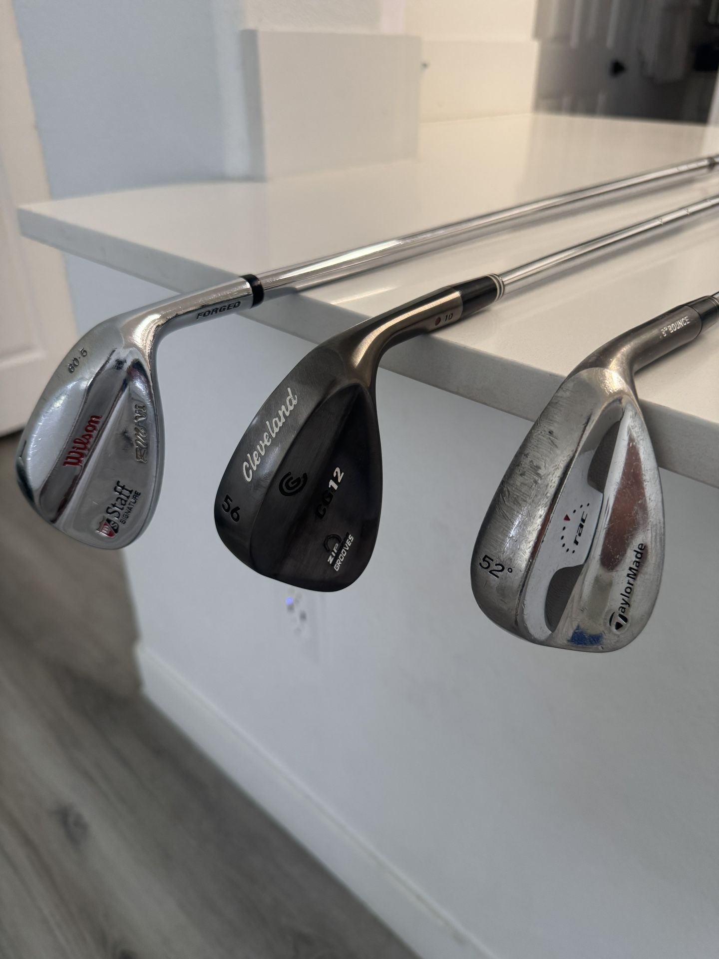 Golf Wedges Set (Cleveland-Taylormade-Wilson)
