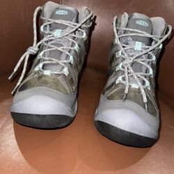 New women's Keen Waterproof Hiking Boots