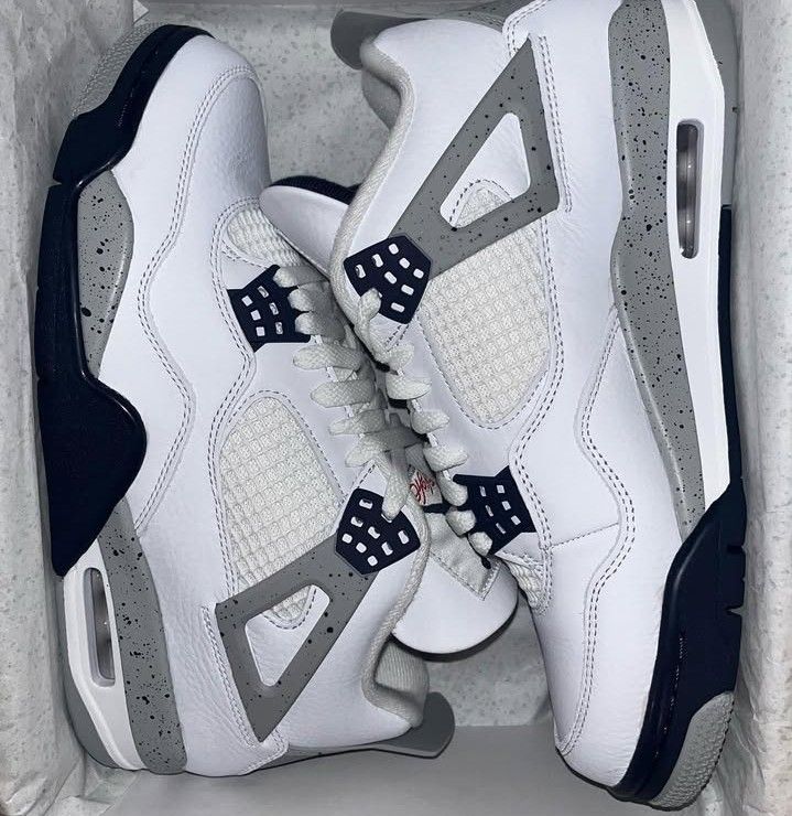 Air Jordan 4 “Midnight Navy”
