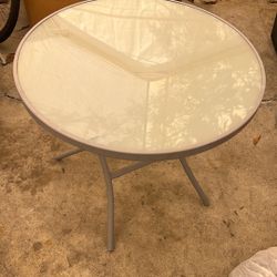Outdoor/ Patio Round Glass Table