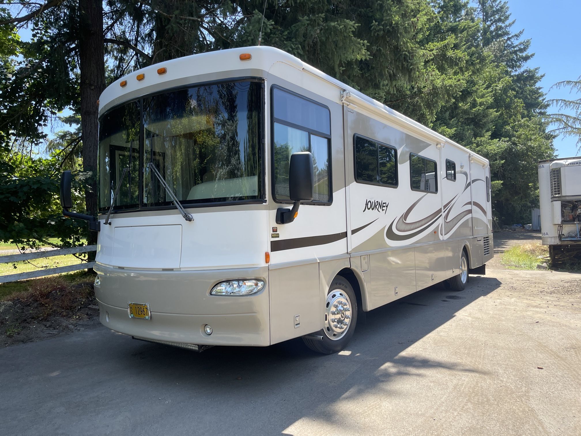 2004 Winnebago Journey