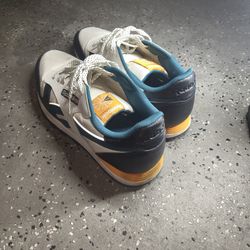 Reebok Sneakers 