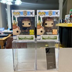 Funko POP! Freddy Funko as Captain America Bundle (LE500 & LE2000 Metallic)