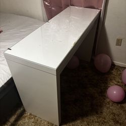 IKEA- Malm Desk