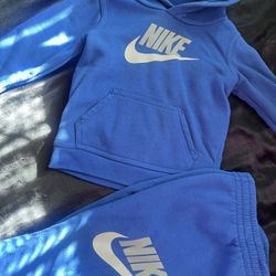 Nike outfit 18 months sale