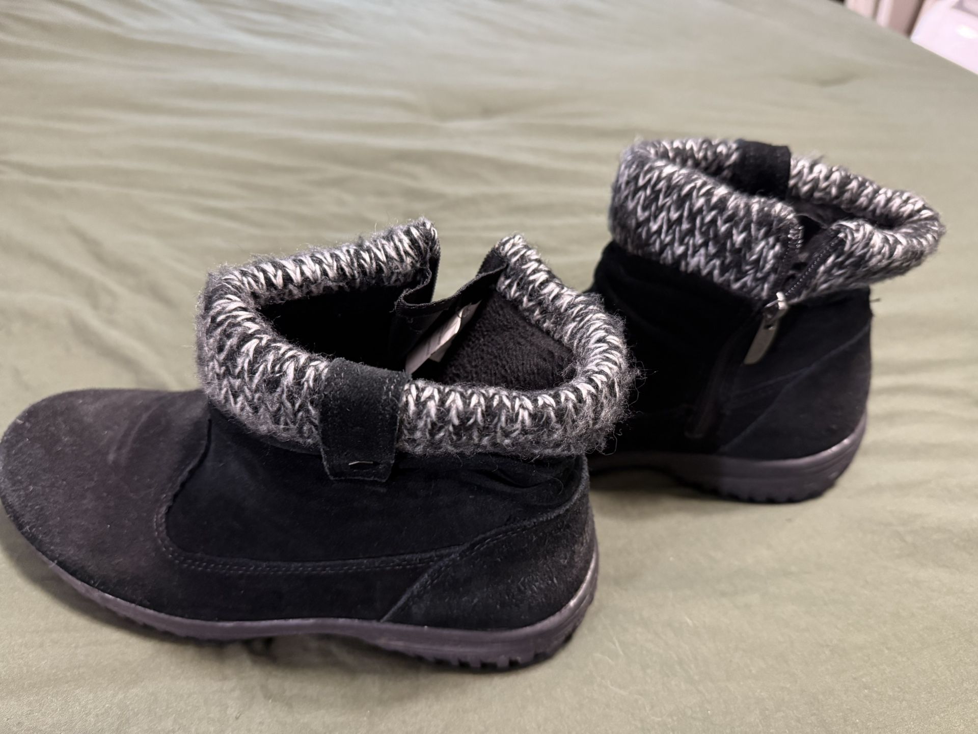 Women’s Boots Size 8