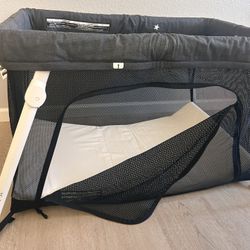 Guava Baby Lotus Travel Crib
