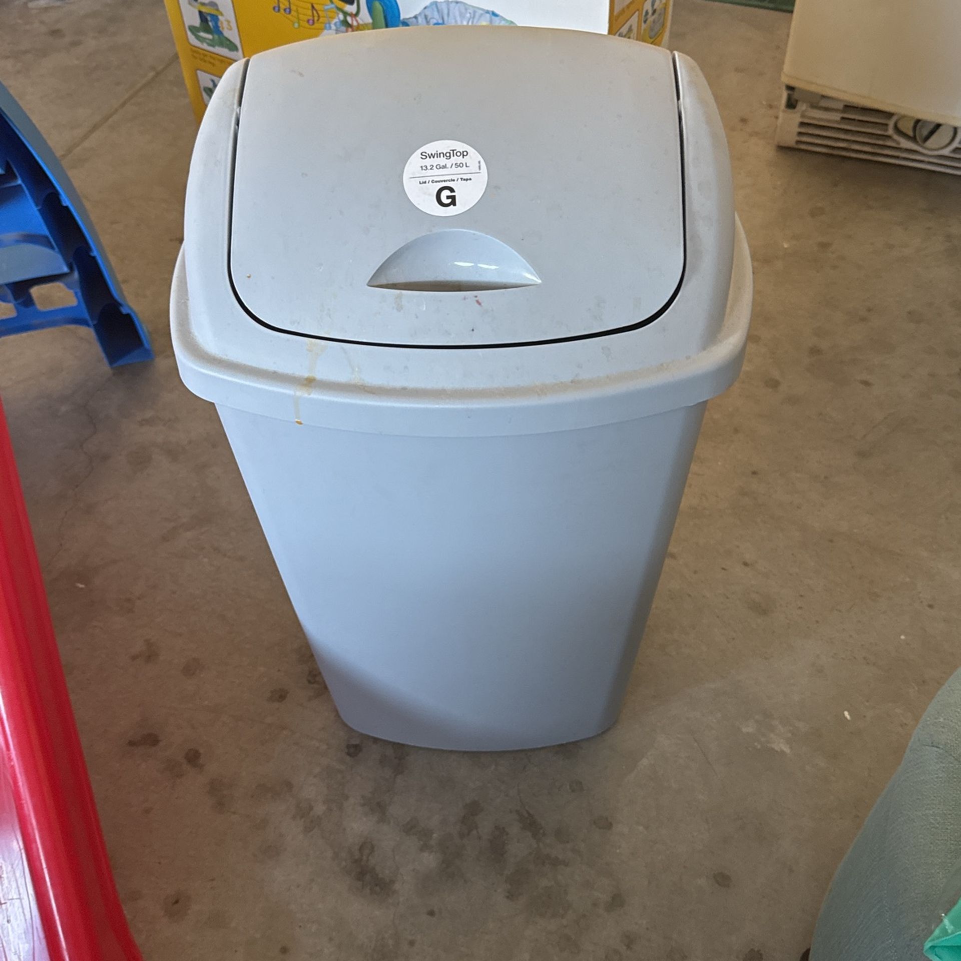 13.2 Gallon Trash Can Unbeatable Price