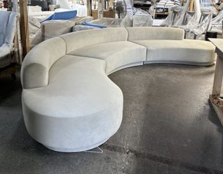 CUSTOM SECTIONAL 