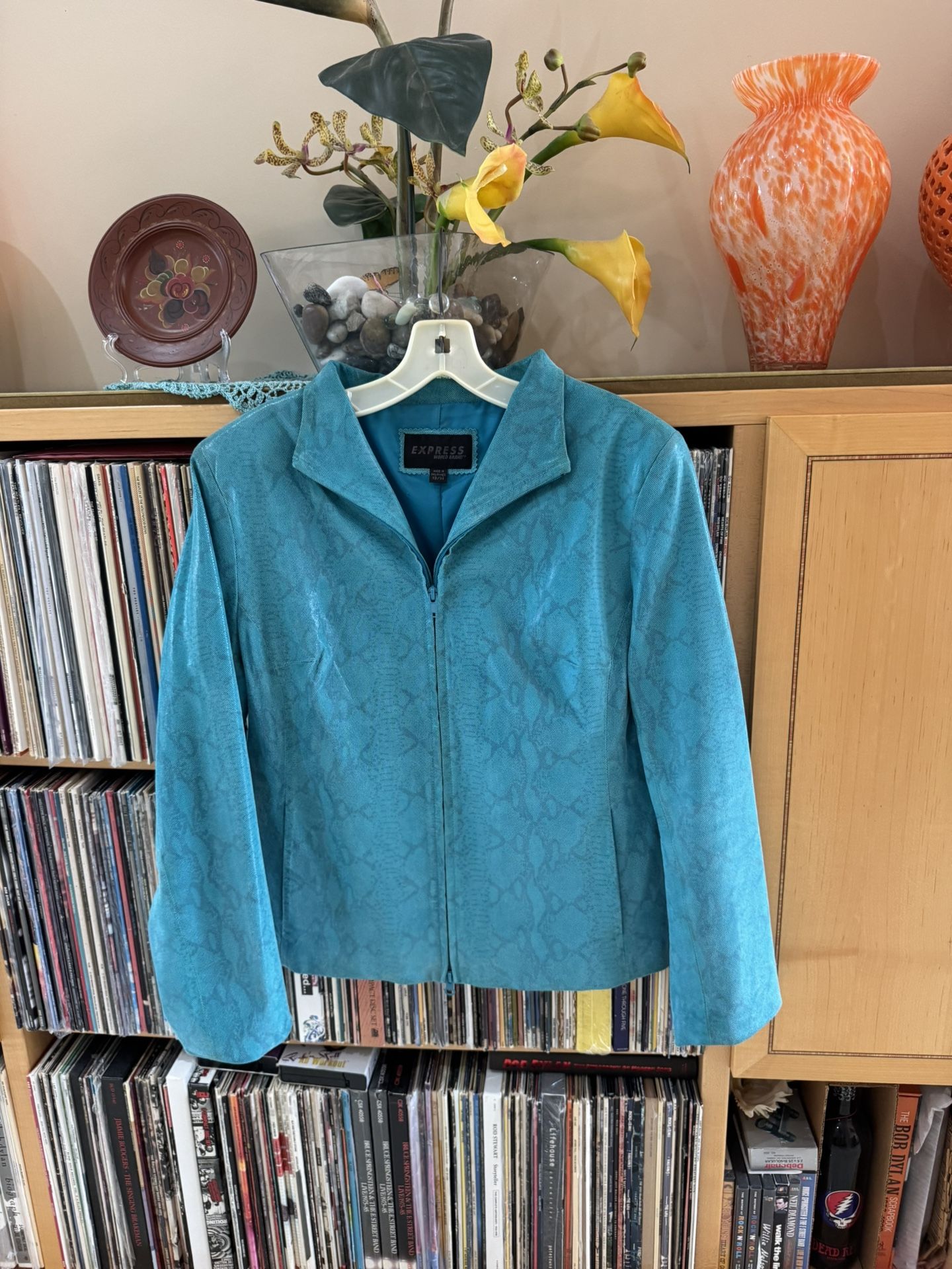 PRICE DROP: VTG NW/OT TEAL Snake-embossed Pattern On LAMBSKIN LEATHER, Lined, 13/14, By EXPRESS WORLD BRAND