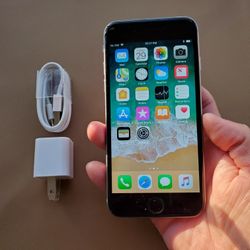 iPhone 6s - UNLOCKED - Like New  