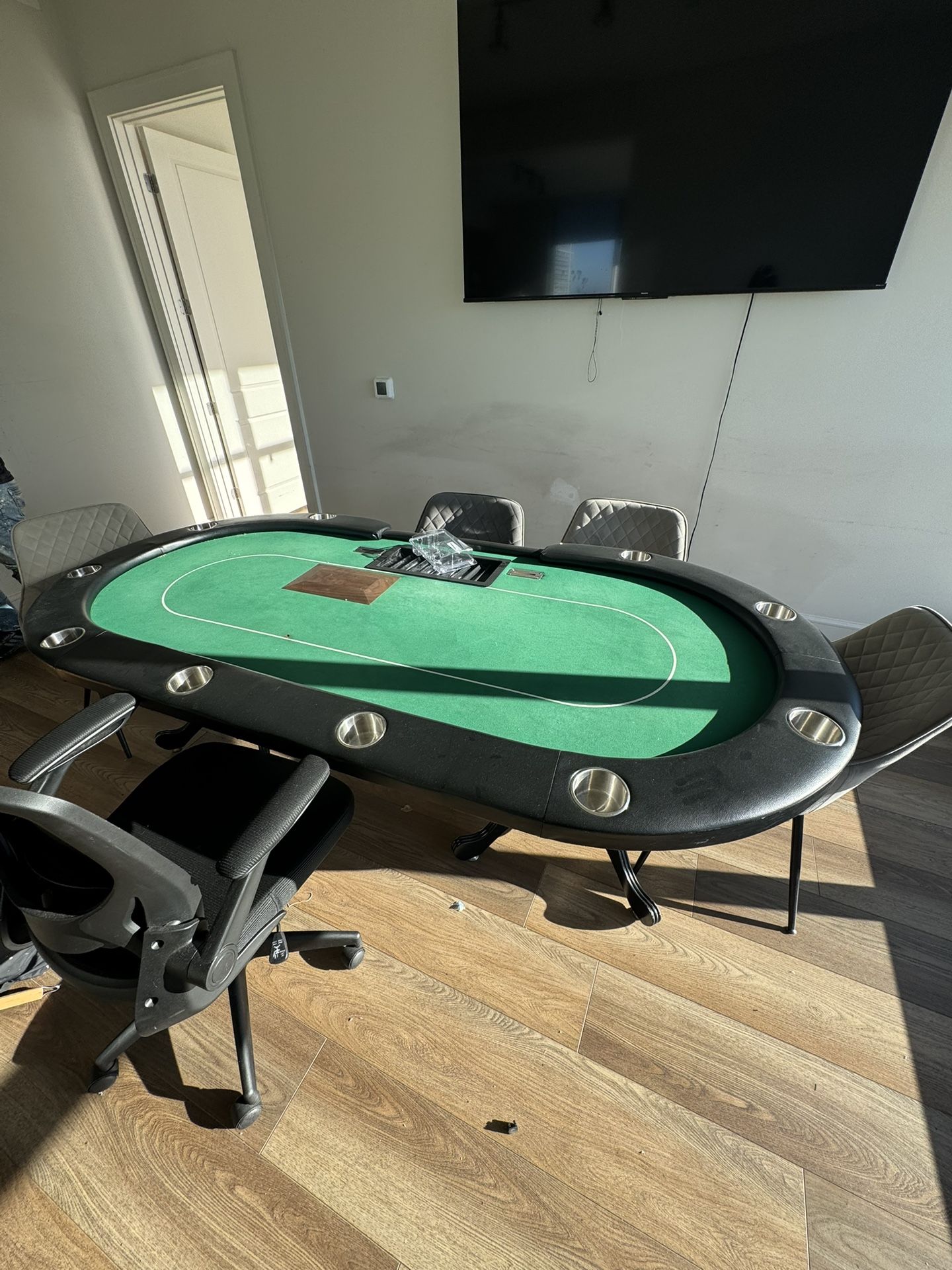Poker Table
