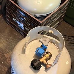Bbq Size 20 Lb Propane Full Tank Sealed Free Brass Gage  Ready To Use $45 Each Cash