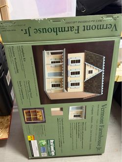 Hobby Lobby Vermont Farmhouse Jr. Dollhouse Kit