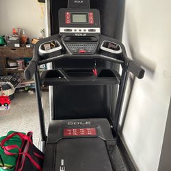 Sole F65 Treadmill