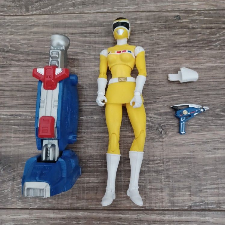Power Rangers Legacy Collection In Space 6.5-inch Yellow Ranger 