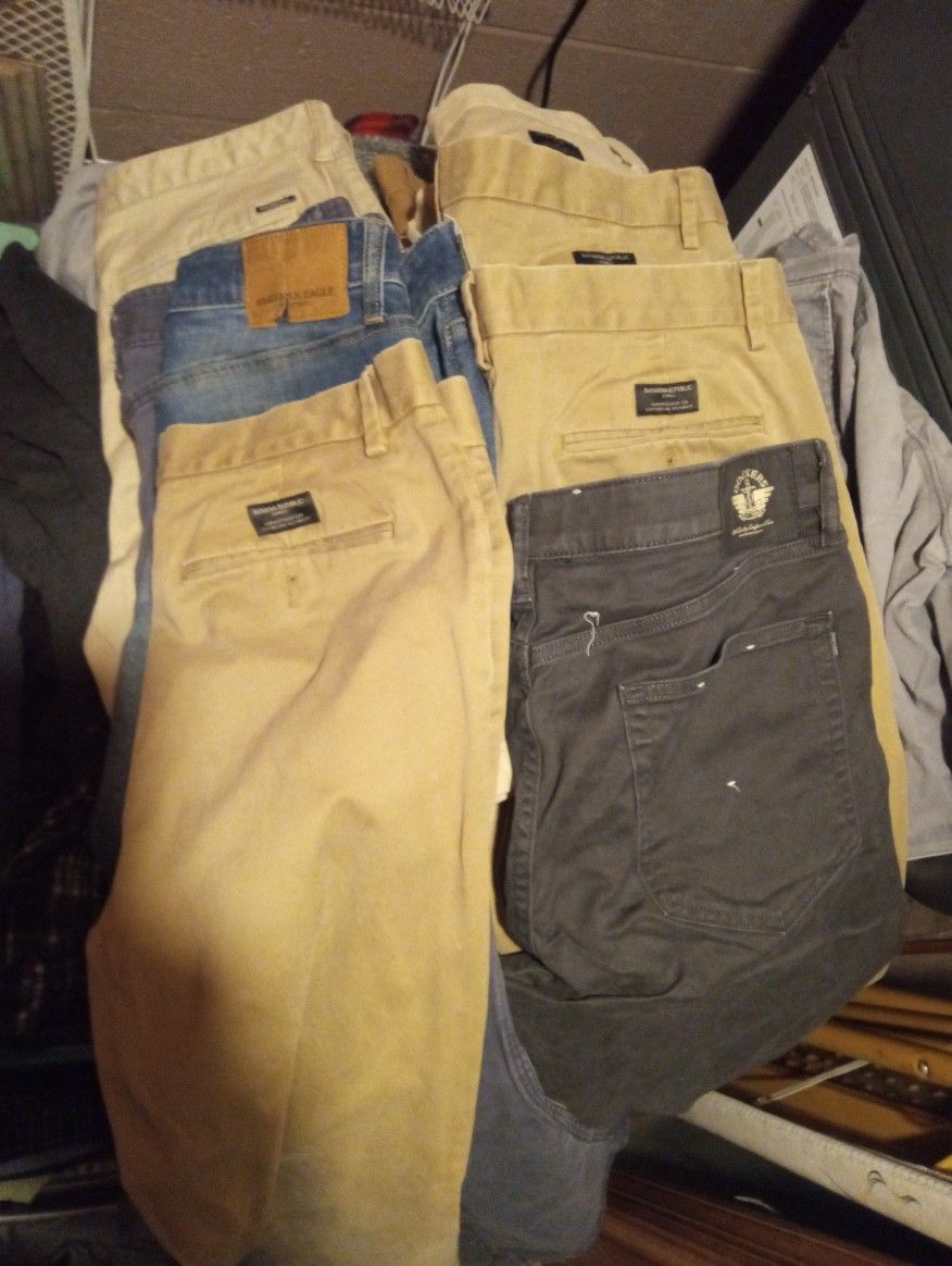 4 Banana Republic 1 Billsbong 2 American Eagle Pants New