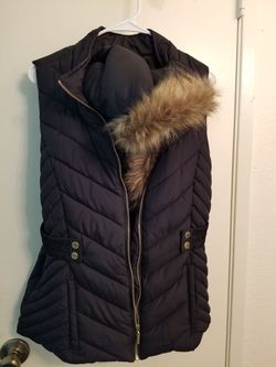 Guess puffer jacket new never used