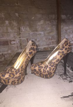 Charlotte Russe 4in leopard print heels