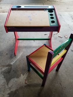 Vintage children's school art table.