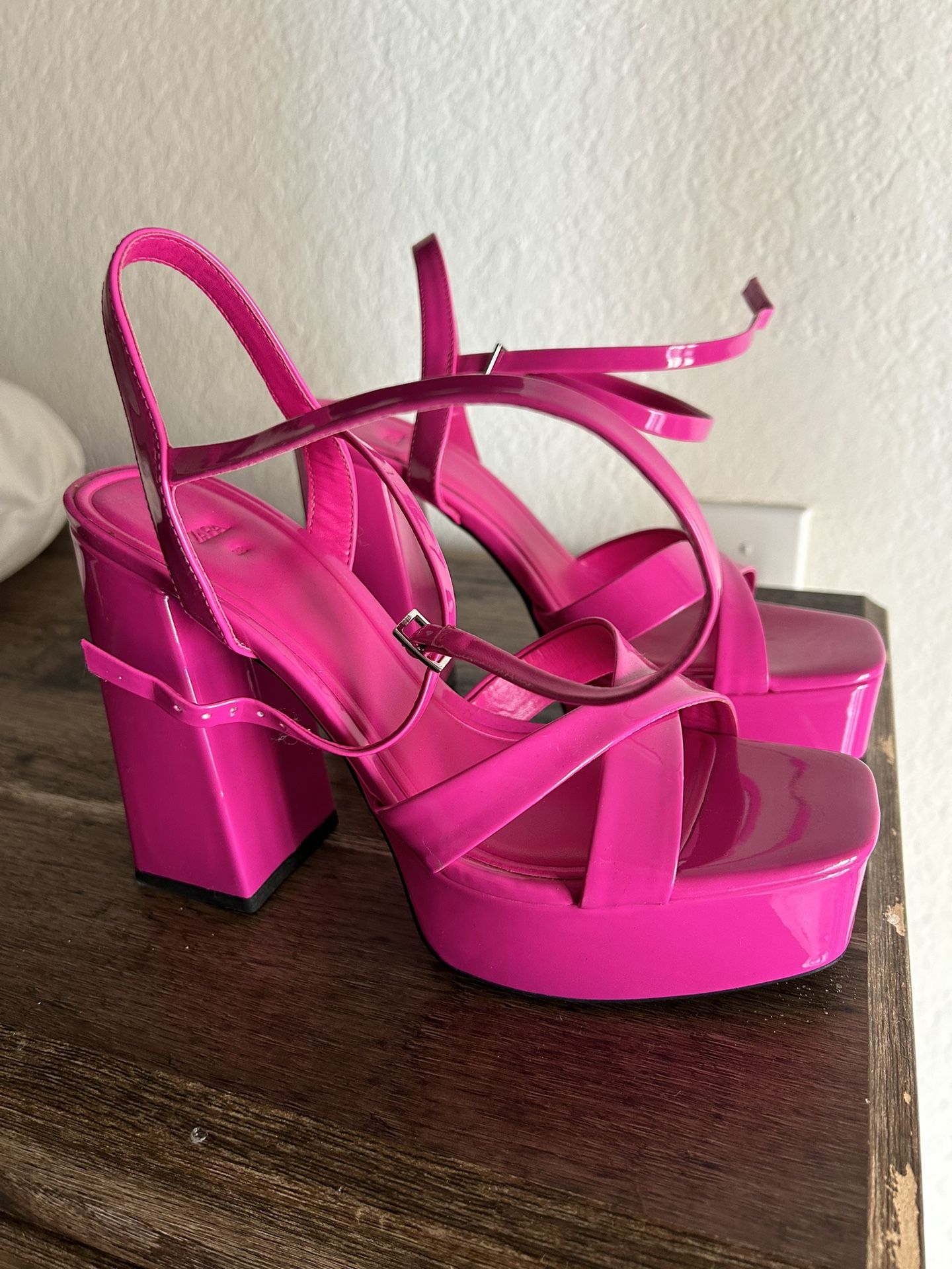 Pink Heels 7.5