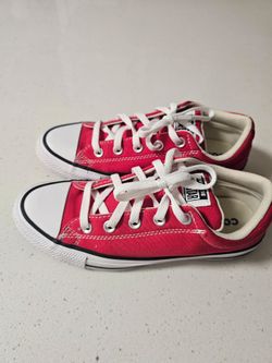 Converse Chuck Taylor All Star Low Top Sneakers