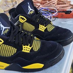 jordan 4 thunder 2023 #9.5
