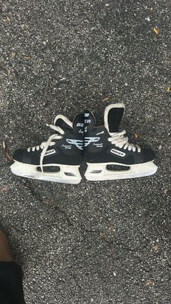 Bauer Hockey Ice Skates Size 7 Men