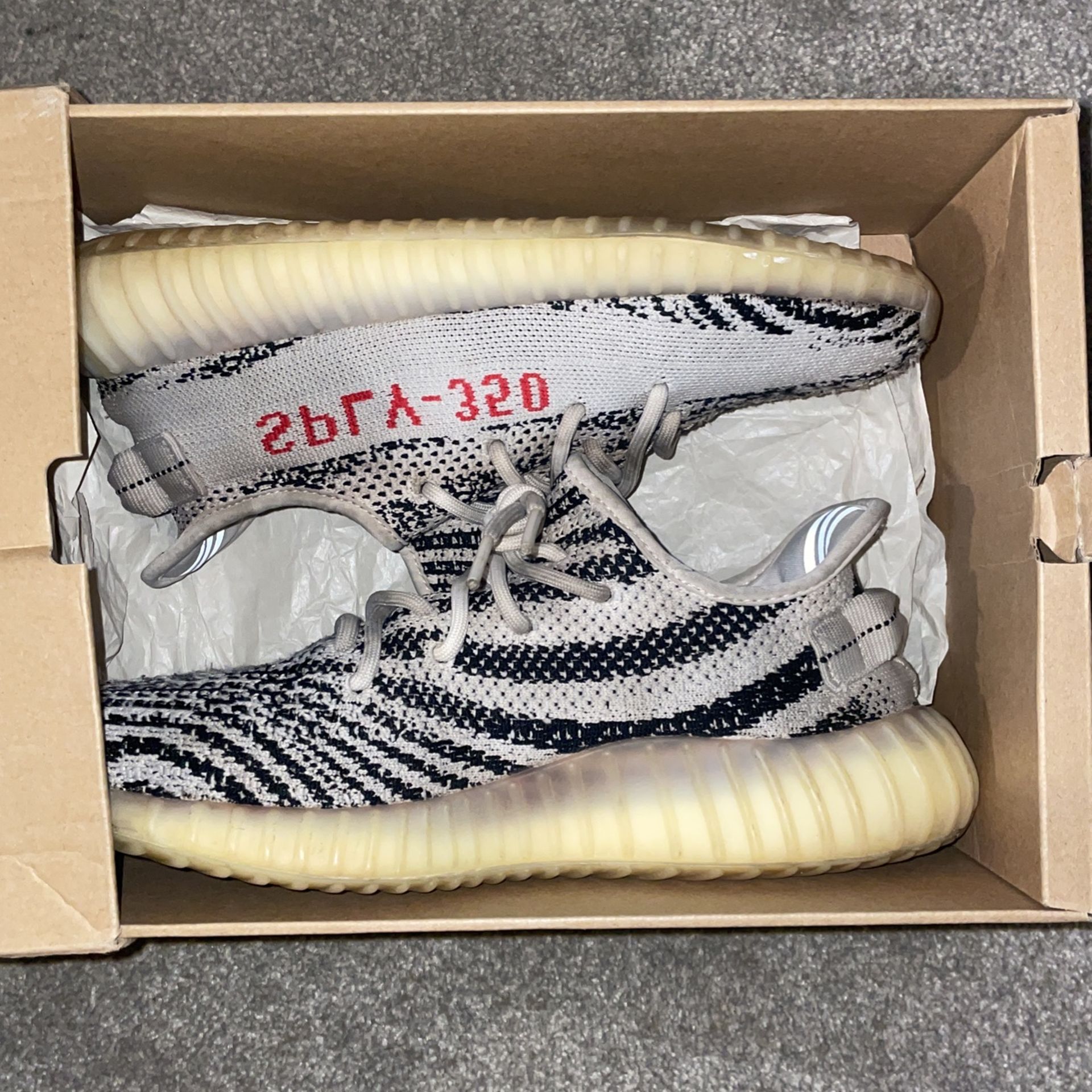 Yezzy 350 Zebra size 8.5