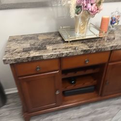 Moving sale