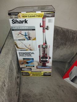 Shark Navigator Lift Away Vacum