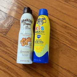 NWT Sunscreen Spray bundle 